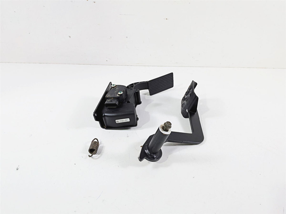 2024 Polaris RZR XP 1000 Sport Brake & Accelerate Pedal Set 1025542 4080361 {{ shop.shopifyCountryName }} - Mototech271