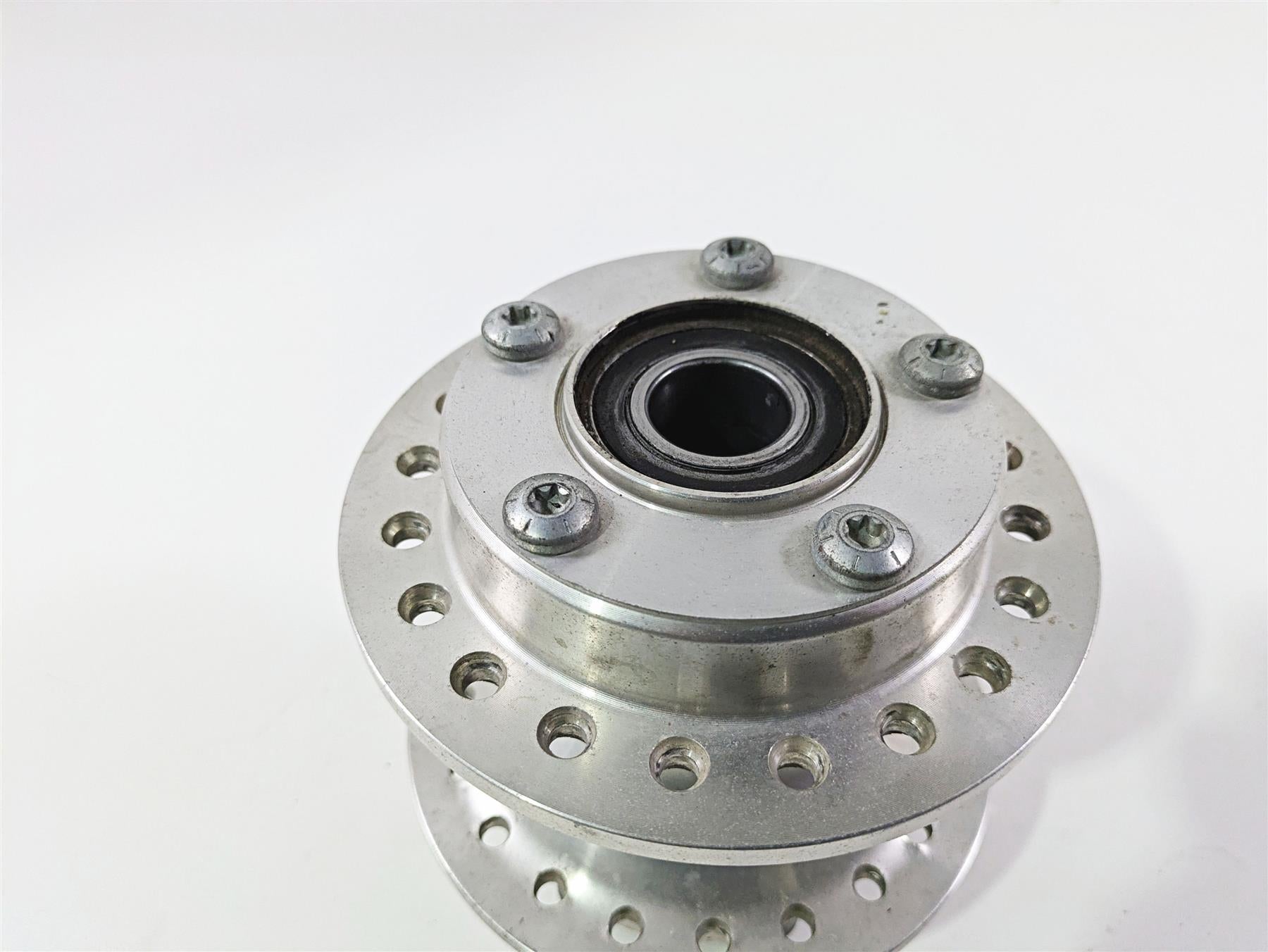 2011 Harley FXDC Dyna Super Glide Front Spoke Wheel Hub 43638-08 {{ shop.shopifyCountryName }} - Mototech271