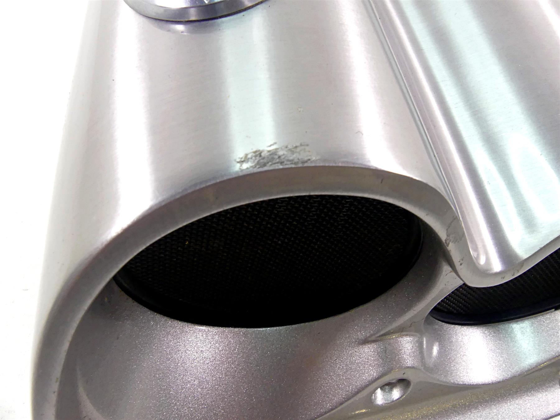 2012 Yamaha VMX17 VMAX 1700 Left Air Scoop Ram Cover Fairing 2S3-21711-00-P0 {{ shop.shopifyCountryName }} - Mototech271