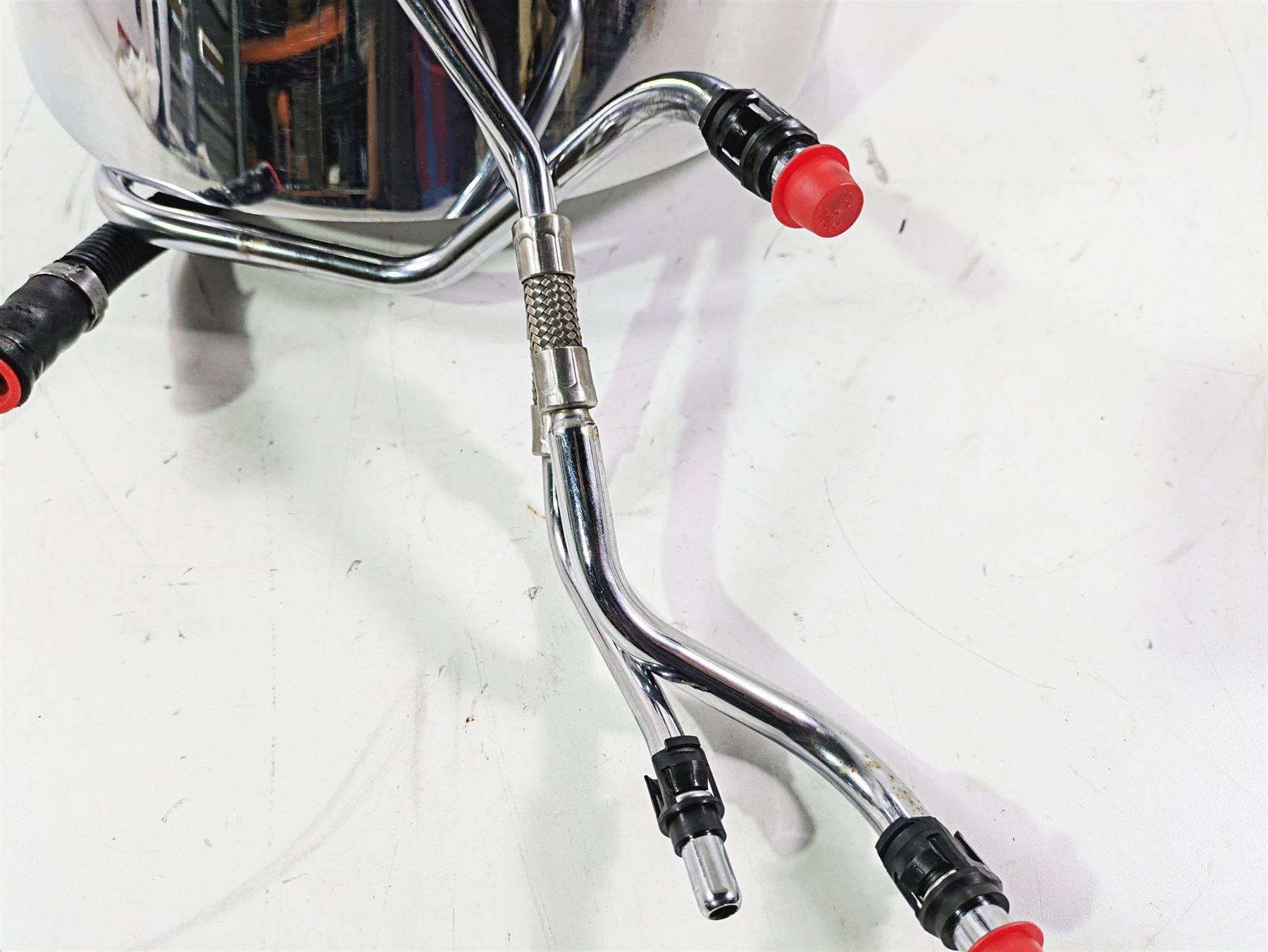 2004 Harley FLSTCI Softail Heritage Oil Tank Reservoir & All Lines 62498-00A {{ shop.shopifyCountryName }} - Mototech271