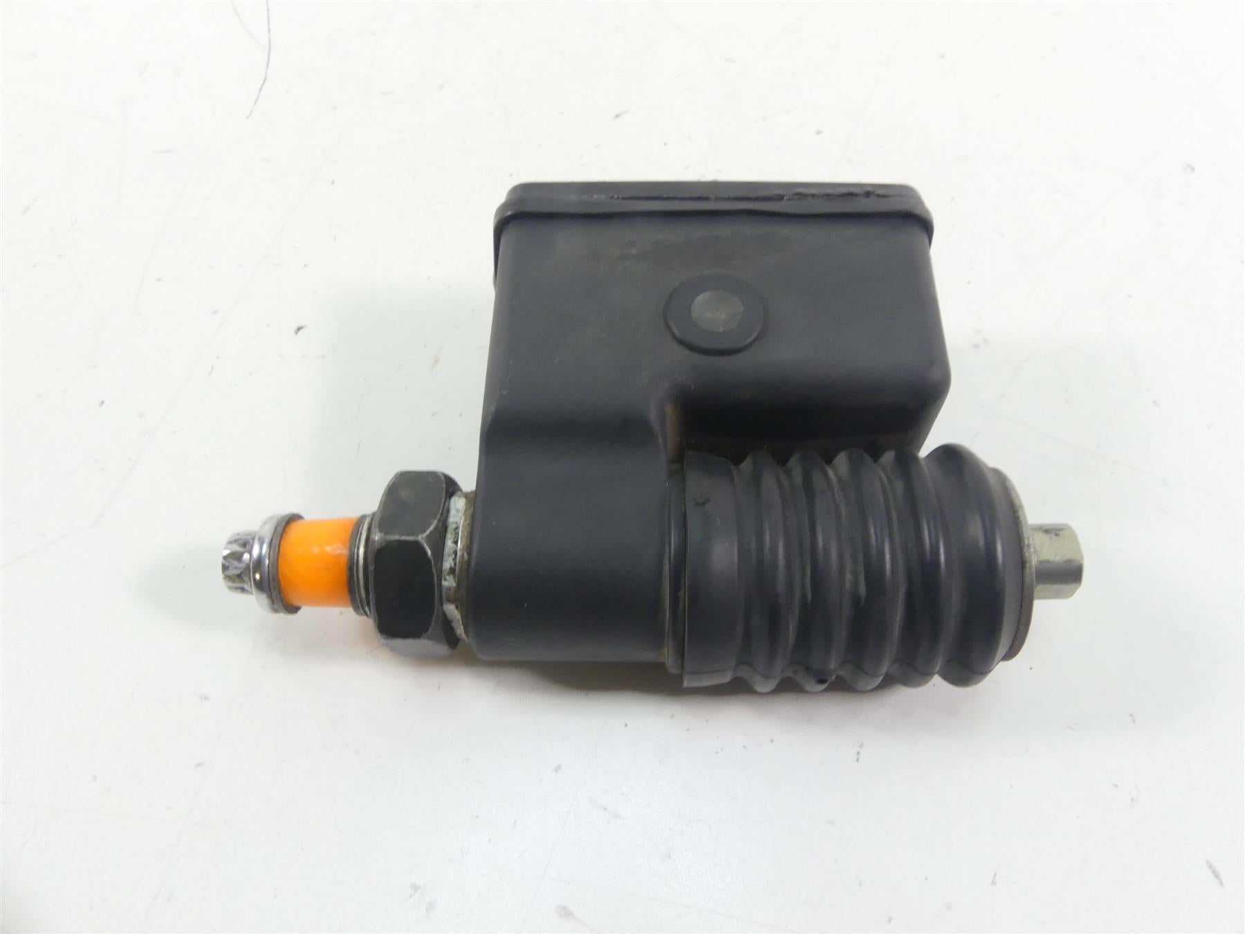 2004 Harley FXDWGI Dyna Wide Glide Rear Brake Master Cylinder 42474-90C | Mototech271