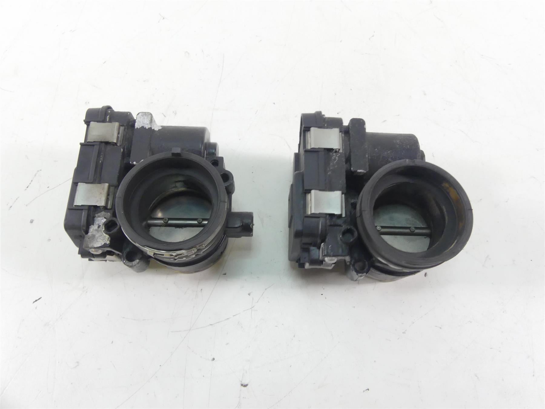 2017 BMW R1200GS GSW K50 Fuel Injection Throttle Body Bodies Set 13548564959 {{ shop.shopifyCountryName }} - Mototech271