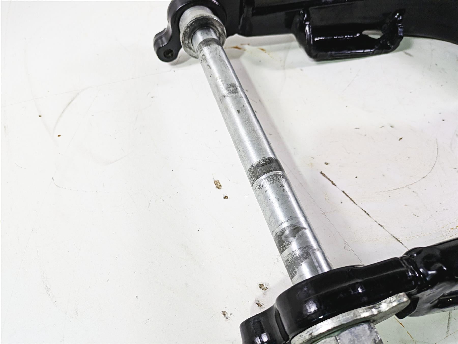 2016 Harley Touring FLTRX Road Glide Swingarm Swing Arm 47549-09A {{ shop.shopifyCountryName }} - Mototech271