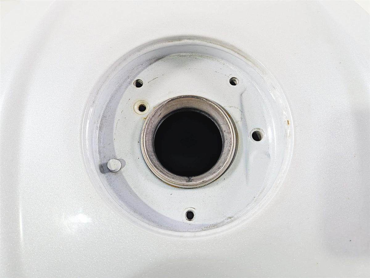 2024 Suzuki GSXR600 Fuel Gas Petrol Tank & Covers White - Nice 44100-14JJ0 {{ shop.shopifyCountryName }} - Mototech271