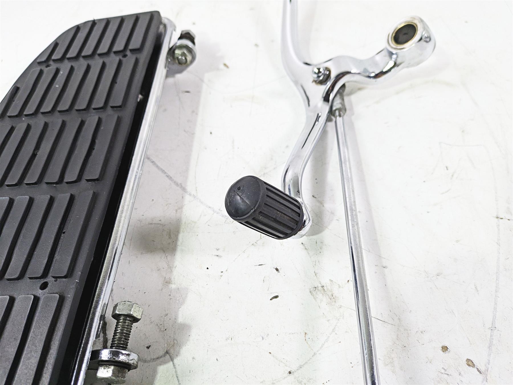 1998 Moto Guzzi California 1100 EV Left Floor Board & Shift Lever GU03422130 {{ shop.shopifyCountryName }} - Mototech271