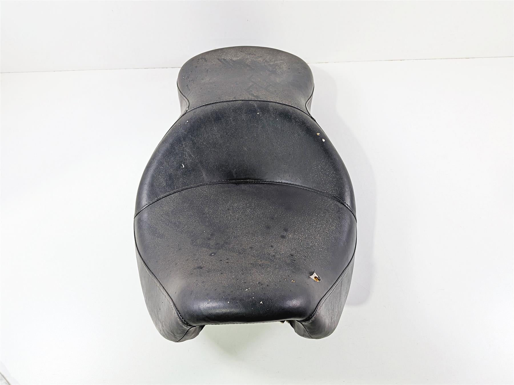 2011 Harley FXDF Dyna Fat Bob Sundowner Touring Seat Saddle 51540-06 {{ shop.shopifyCountryName }} - Mototech271