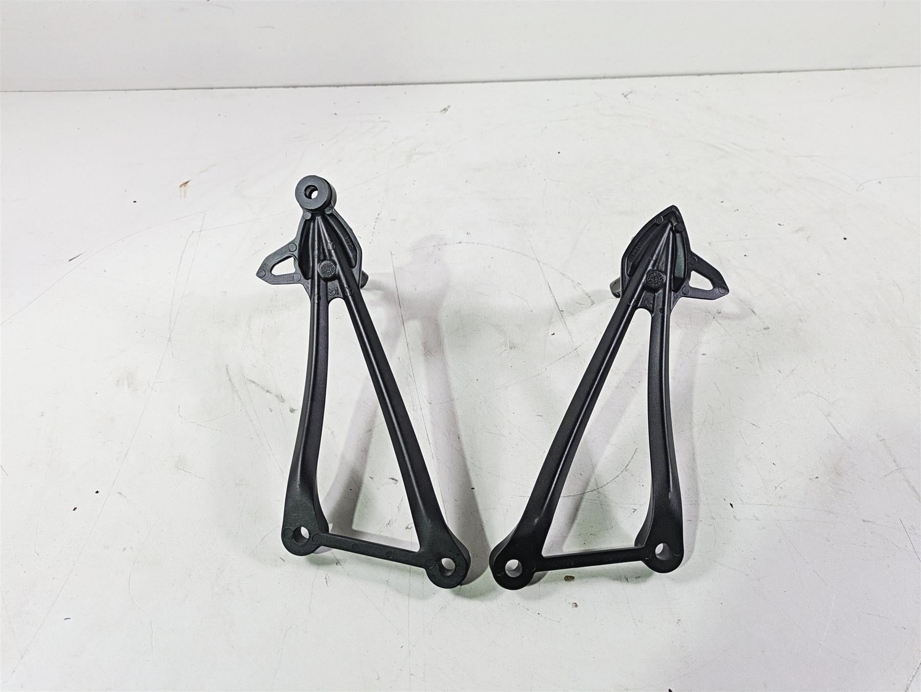 2020 Kawasaki ZX6R Ninja Passenger Footpeg Foot Peg Set 35063-0444-18R {{ shop.shopifyCountryName }} - Mototech271