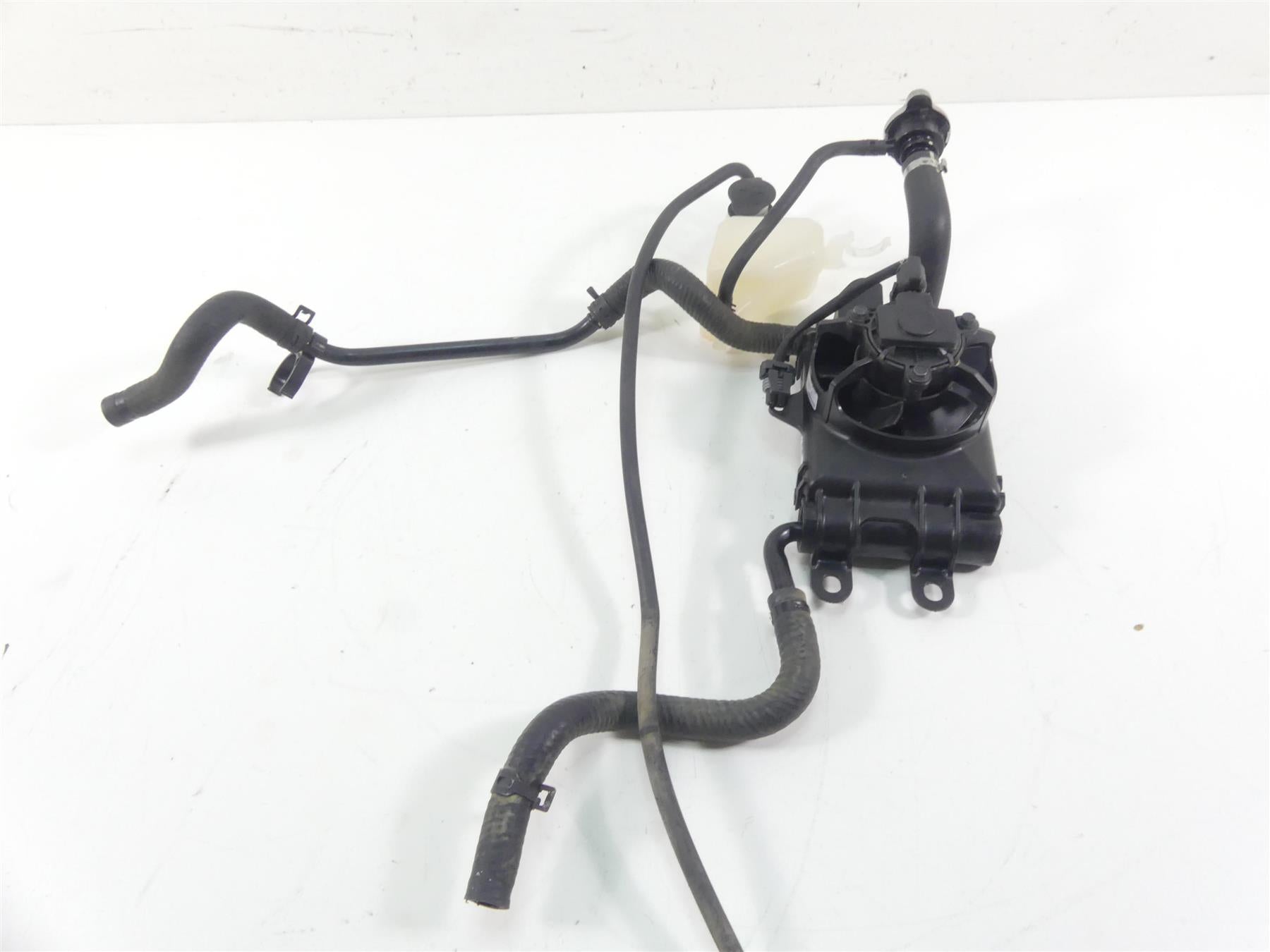 2014 Harley Touring FLHTK Electra Glide Right Radiator Fan Set 26800003 {{ shop.shopifyCountryName }} - Mototech271