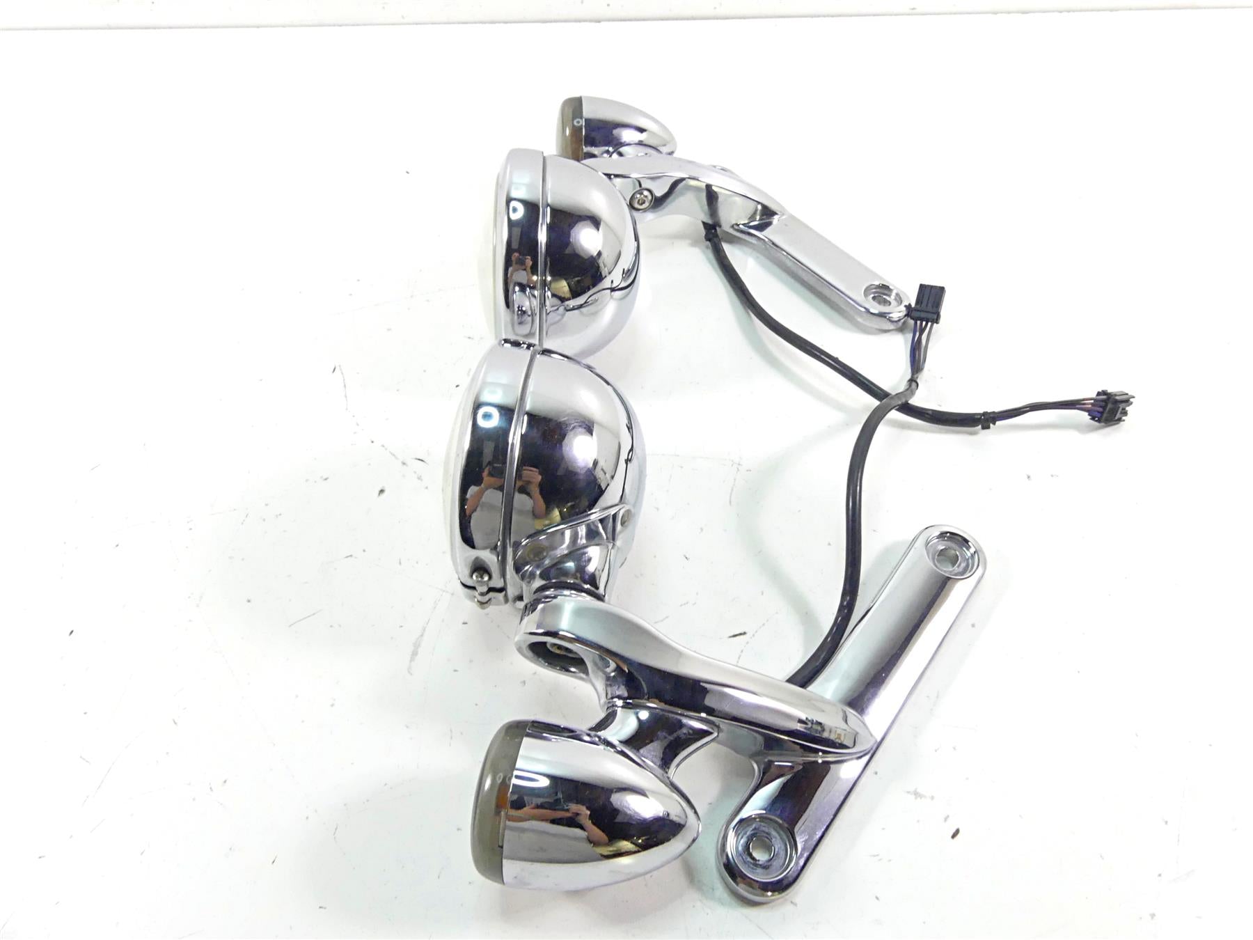 2006 Harley Touring FLHTCU SE E-Glide Front Spot Light Blinker Set 69560-06 {{ shop.shopifyCountryName }} - Mototech271