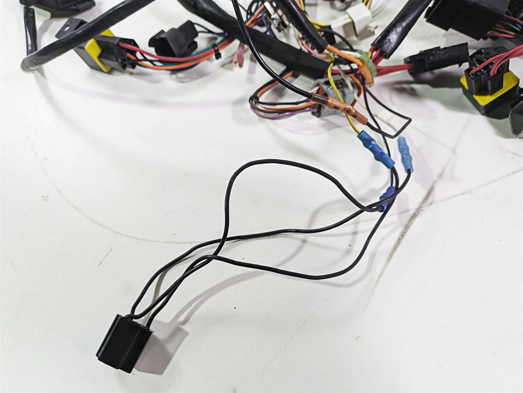 1996 Harley Touring FLHTCUI Electra Glide Front Wiring Harness - Read 70232-96 {{ shop.shopifyCountryName }} - Mototech271
