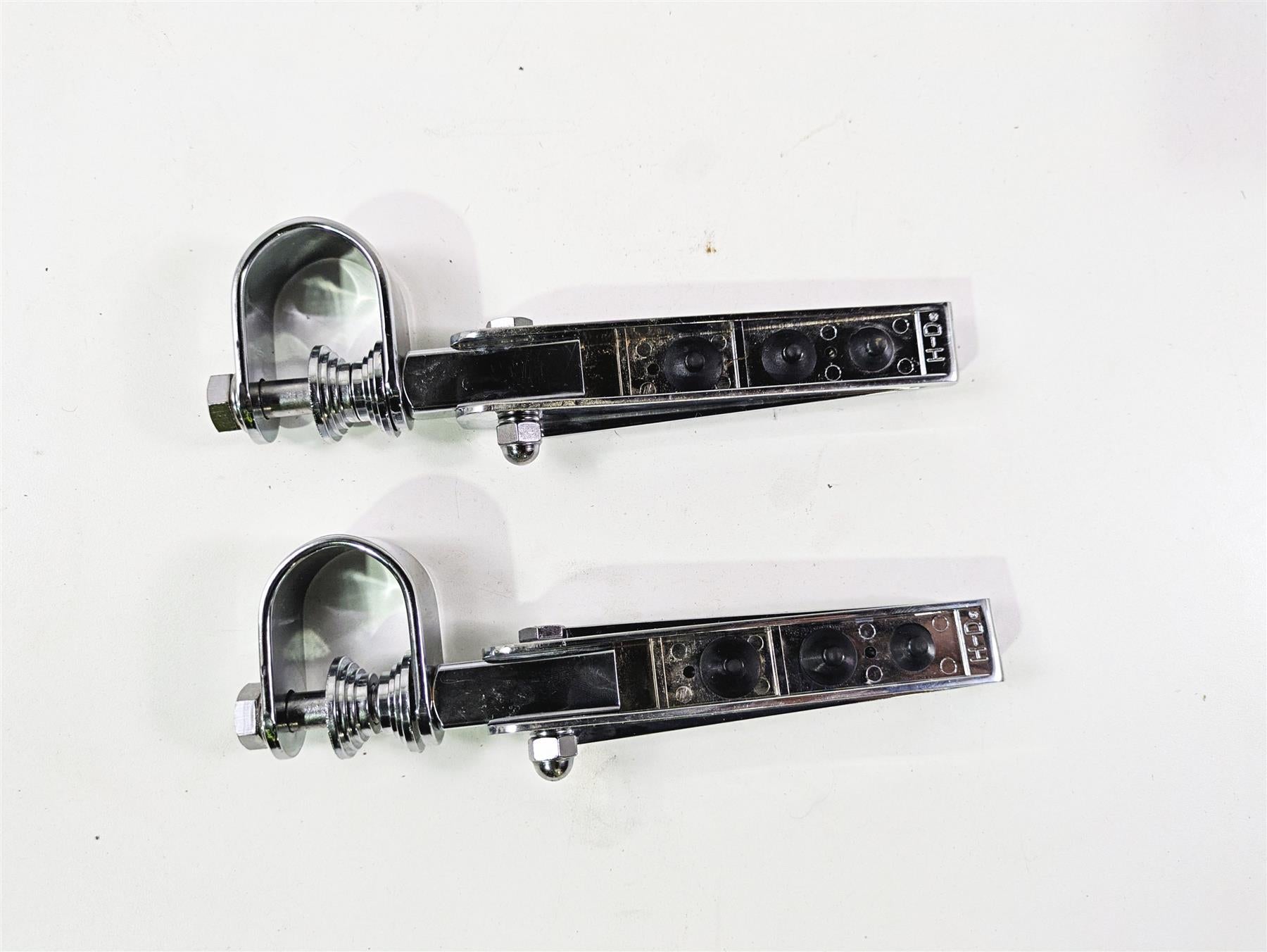 2016 Harley Touring FLHR Road King Highway Foot Pegs 49144-86 {{ shop.shopifyCountryName }} - Mototech271