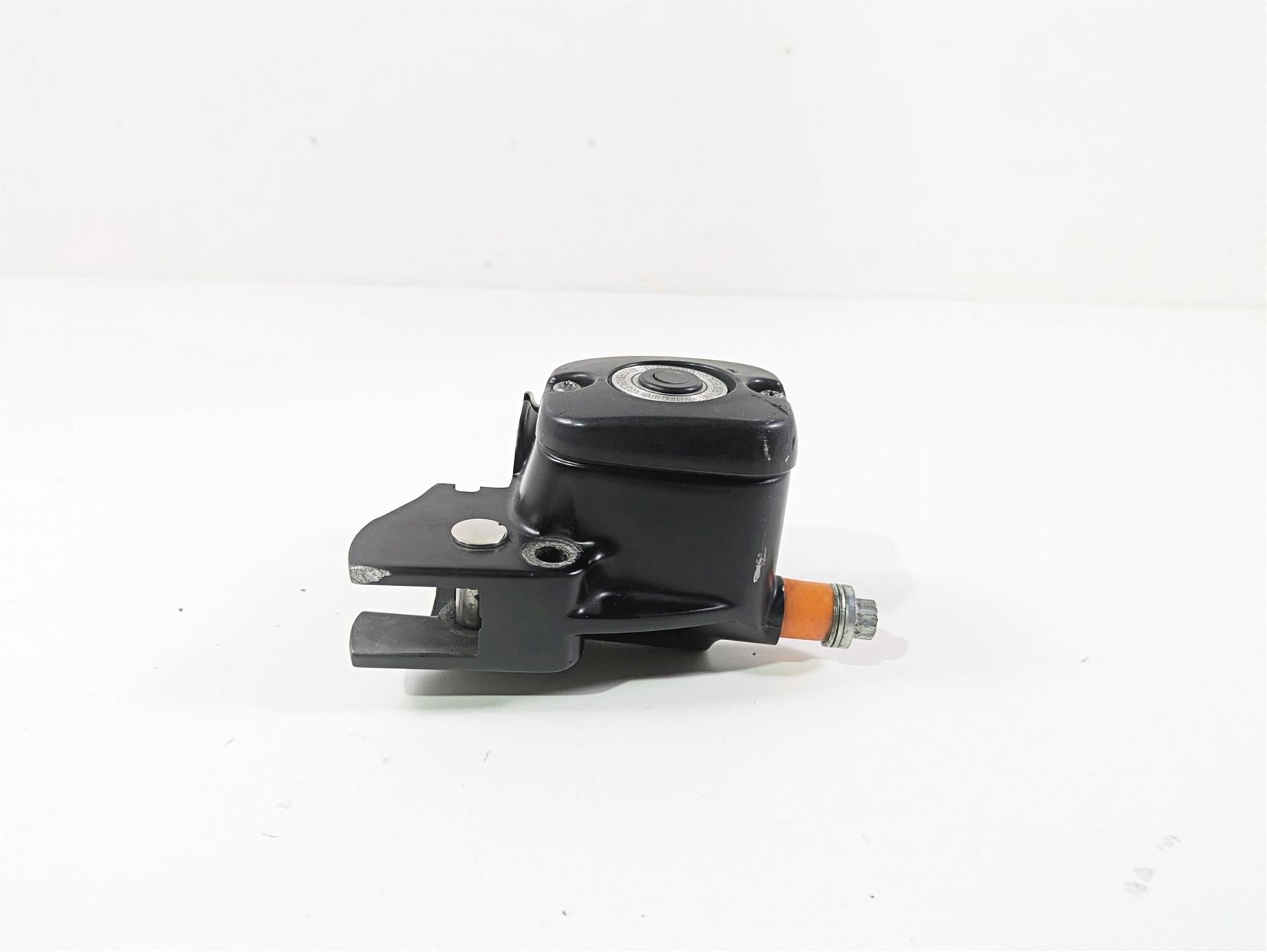 2016 Harley FXDF Dyna Fat Bob Front Brake Master Cylinder 11/16" 45170-08F {{ shop.shopifyCountryName }} - Mototech271
