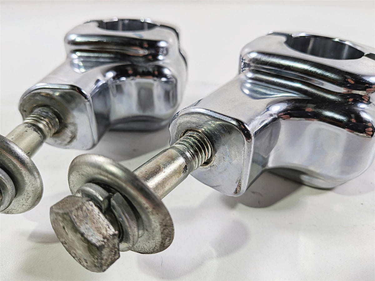 2012 Harley Softail FLSTF Fat Boy Handlebar Clamp Riser Holder 56887-07 {{ shop.shopifyCountryName }} - Mototech271