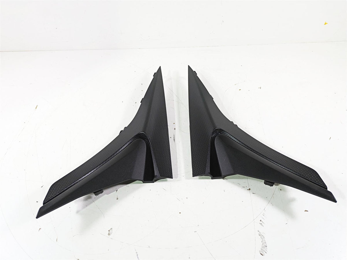 2021 Aprilia RS660 Under Seat Infill Cover Fairings 2B006645 L 2B006646 {{ shop.shopifyCountryName }} - Mototech271