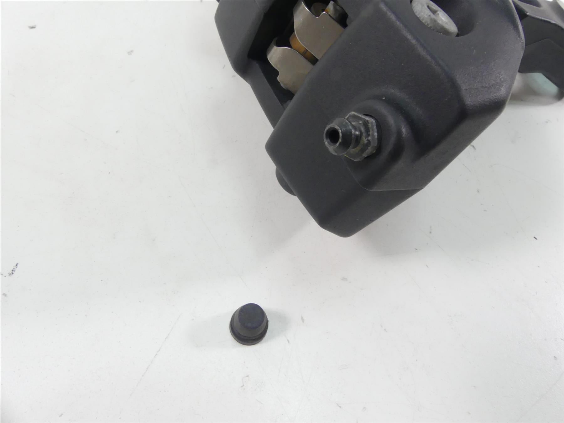 2014 Harley Touring FLHTK Electra Glide Rear Brake Caliper & Bracket 44080-08 {{ shop.shopifyCountryName }} - Mototech271