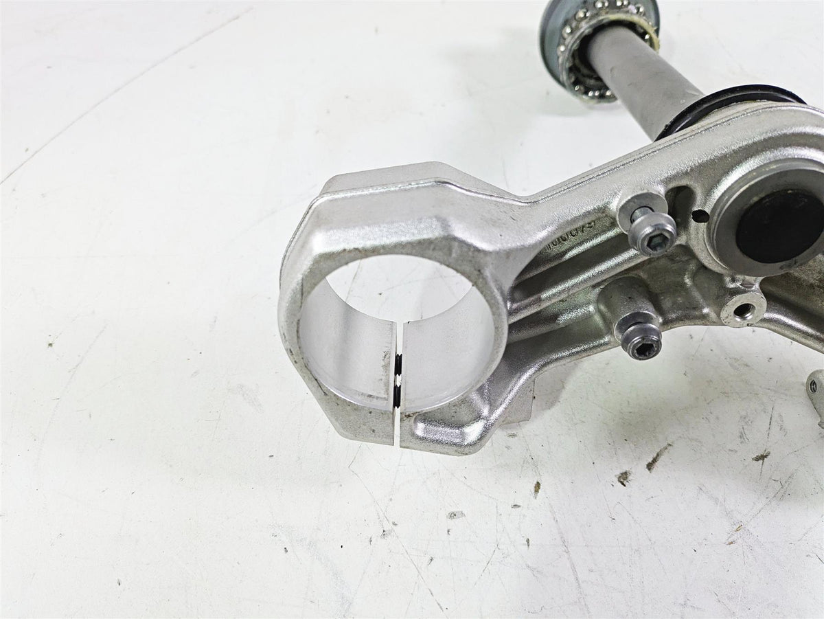 2023 BMW G310R K03 Lower Triple Tree Steering Clamp 31428557754 {{ shop.shopifyCountryName }} - Mototech271