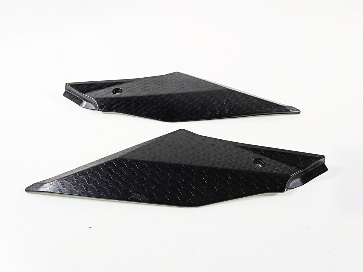 2016 Yamaha YZF R1 RN32 Left Right Gas Tank Cover Fairing 2CR-24129-00 {{ shop.shopifyCountryName }} - Mototech271