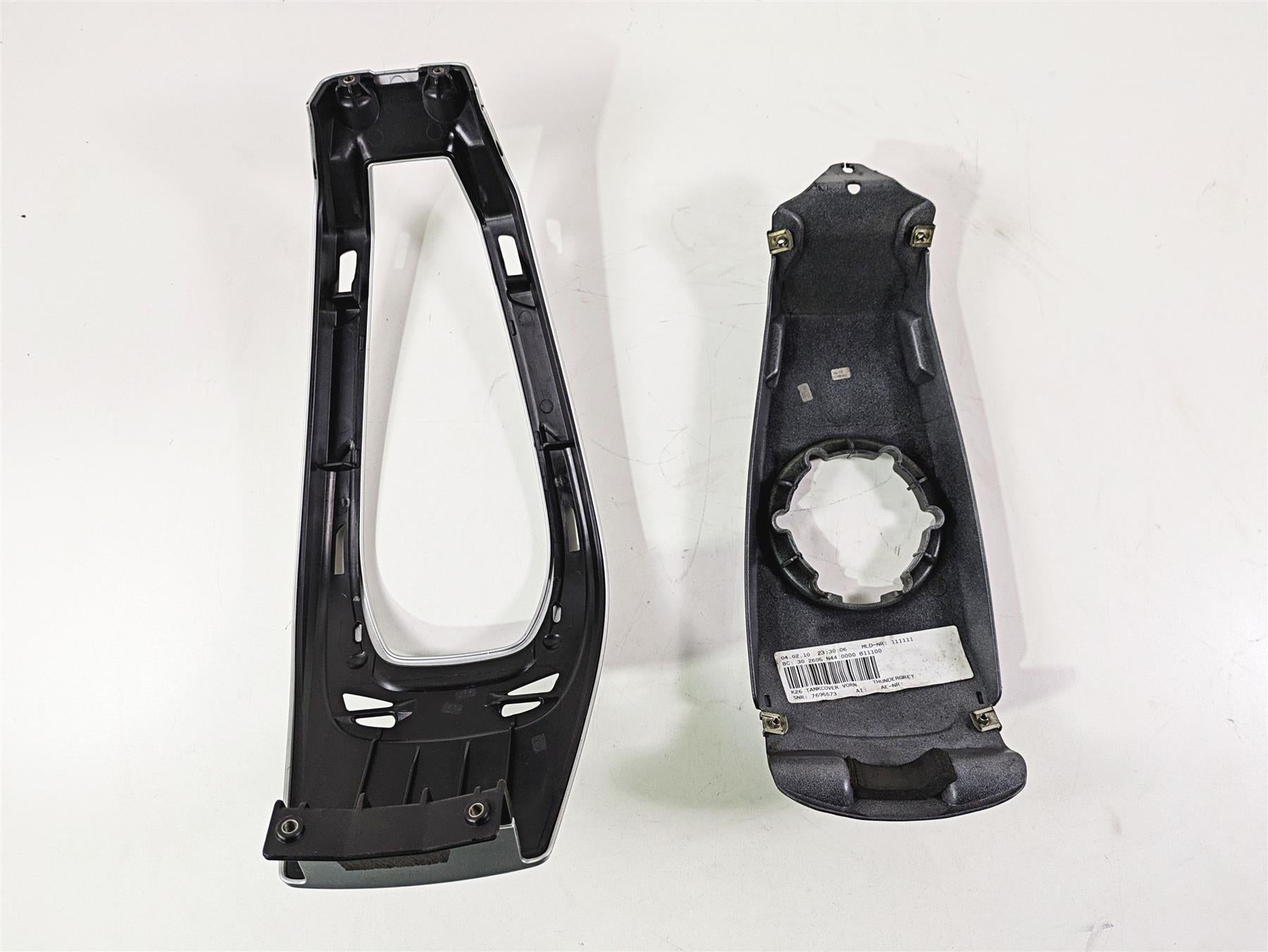 2010 BMW R1200RT K26 Center Tank Cover & Luggage Rack - Read 46637682974 7695573 {{ shop.shopifyCountryName }} - Mototech271