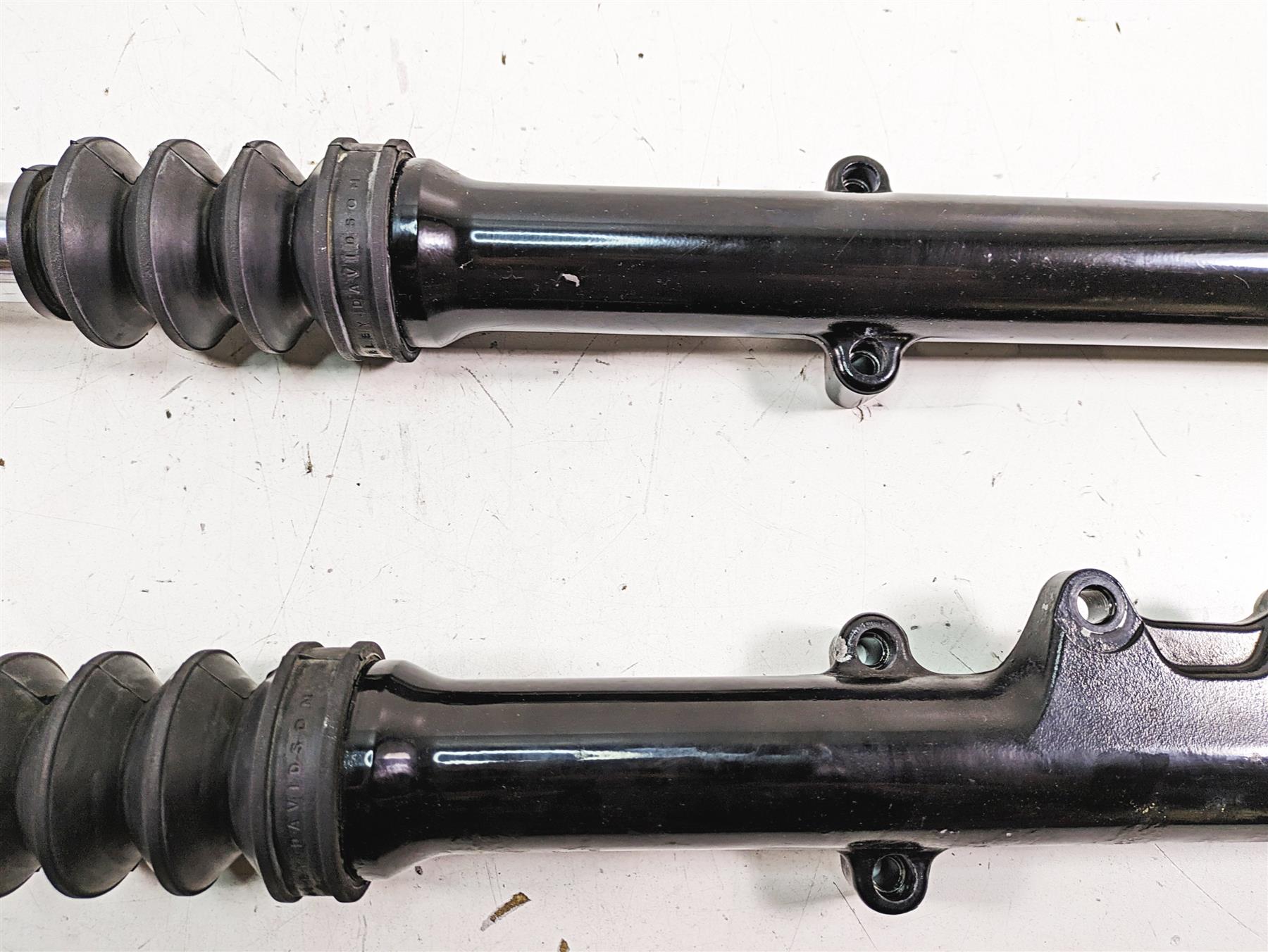 2019 Harley XL883N Sportster Iron Front Fork Legs 39mm -Read 45400087 45400086 {{ shop.shopifyCountryName }} - Mototech271