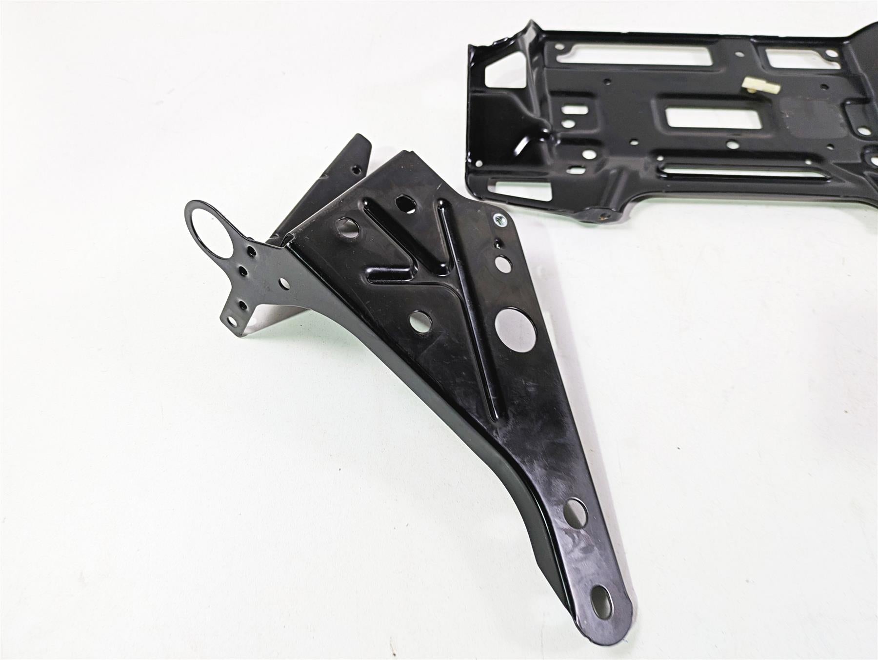 2015 Harley Touring FLHTKL Electra Glide Front Fairing Mount Holder 57000169A {{ shop.shopifyCountryName }} - Mototech271