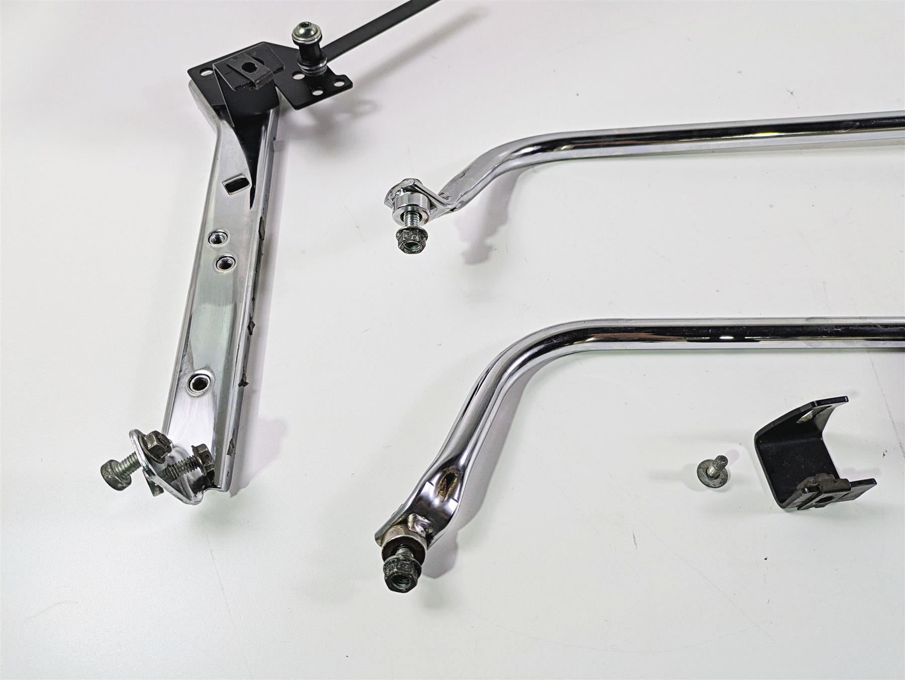 2007 Harley Touring FLHRSE CVO Road King Saddlebag Guards Rail Set 91069-07 {{ shop.shopifyCountryName }} - Mototech271