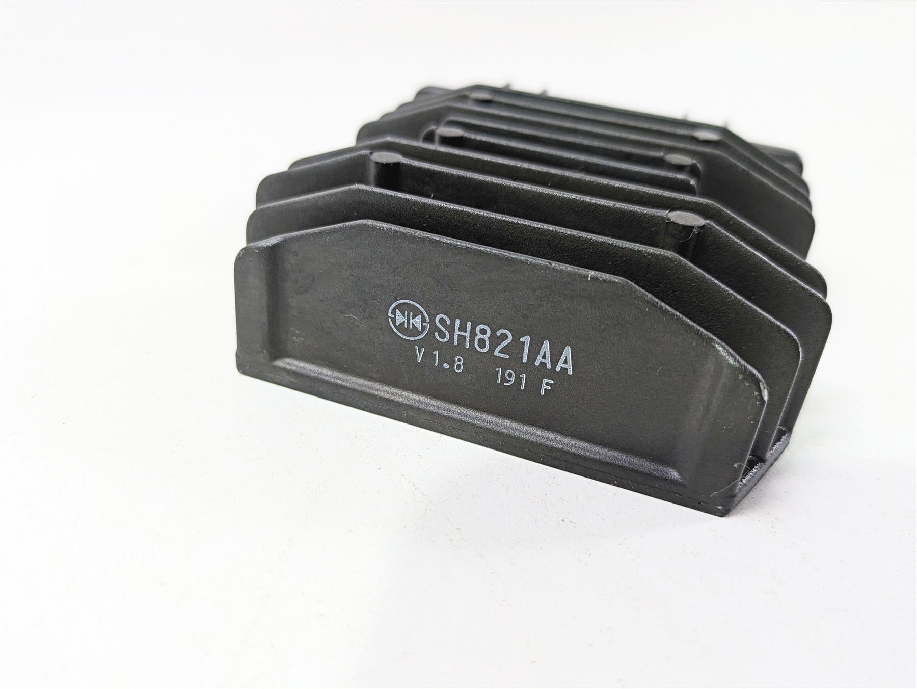 2022 Ducati Hypermotard 950 Rectifier Voltage Regulator 54040321A SH821AA {{ shop.shopifyCountryName }} - Mototech271