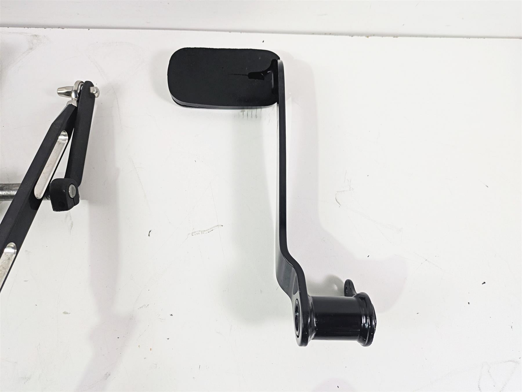 2001 Harley Touring FLHX Street Glide CNC Cut Front Rear Floor Board Pedal Set {{ shop.shopifyCountryName }} - Mototech271