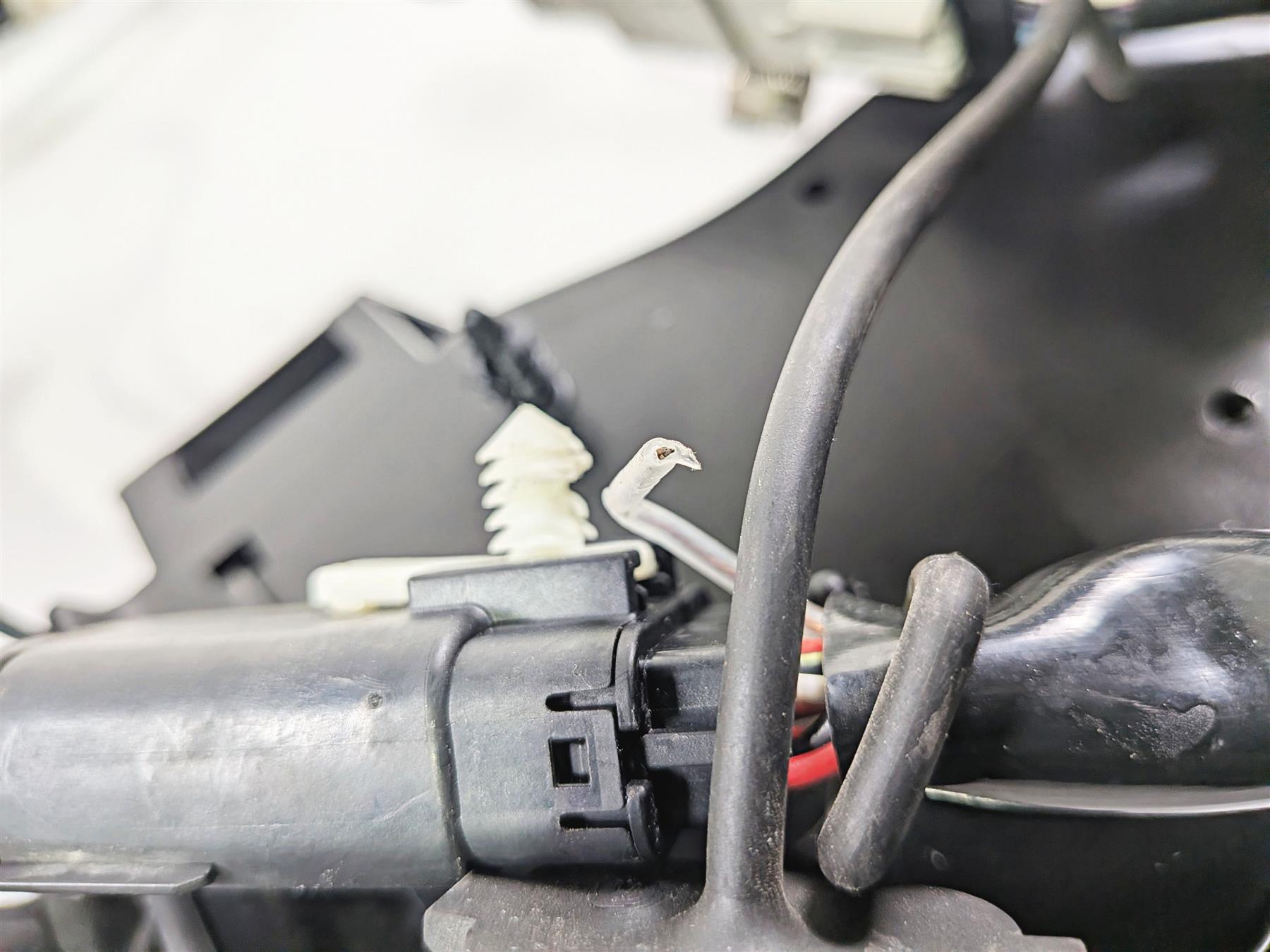 2020 Harley Touring FLTRK Road Glide Main Wiring Harness Abs - Read 69202061 {{ shop.shopifyCountryName }} - Mototech271