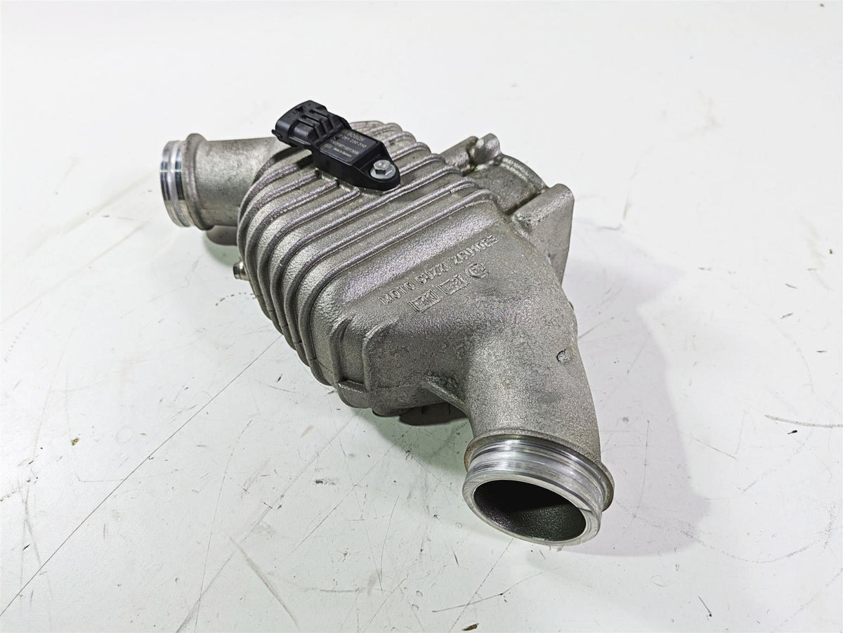 2014 Moto Guzzi California 1400 Touring Intake & Pipe Manifold 2A000030 {{ shop.shopifyCountryName }} - Mototech271