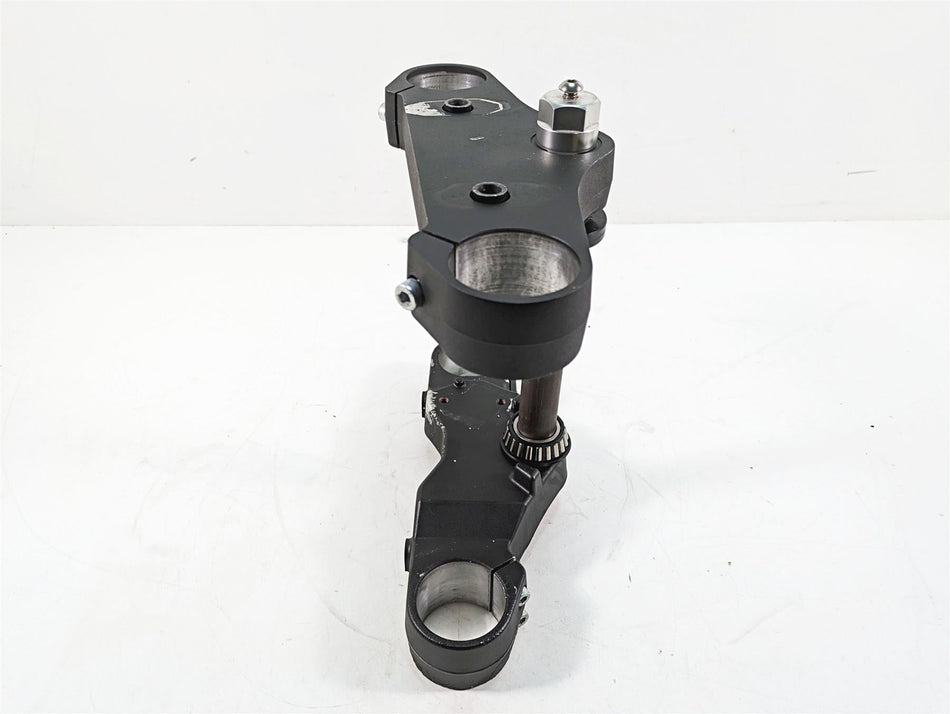 2016 Suzuki M109R VZR1800 Upper Lower Triple Tree Set 51311-48G30 51410-48G30 {{ shop.shopifyCountryName }} - Mototech271