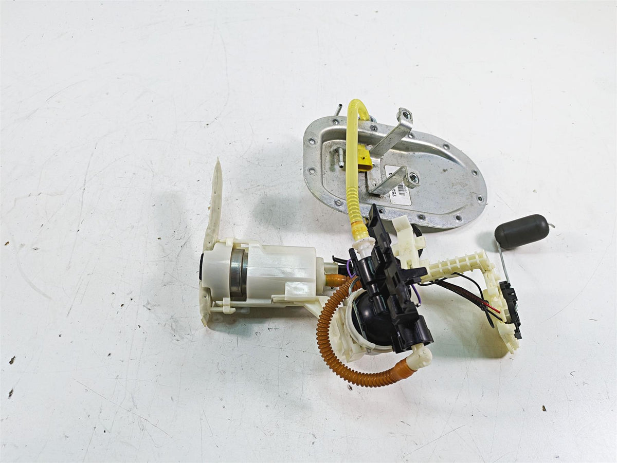 2015 Harley FXDL Dyna Low Rider Fuel Gas Petrol Pump & Sending Unit 75246-04A {{ shop.shopifyCountryName }} - Mototech271