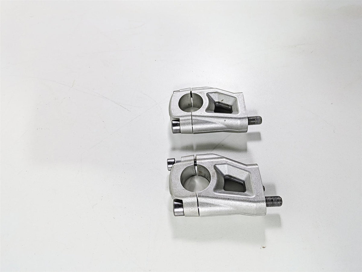 2015 Triumph Tiger Explorer XC Oem Handlebar Riser Holder Set T2040813 {{ shop.shopifyCountryName }} - Mototech271