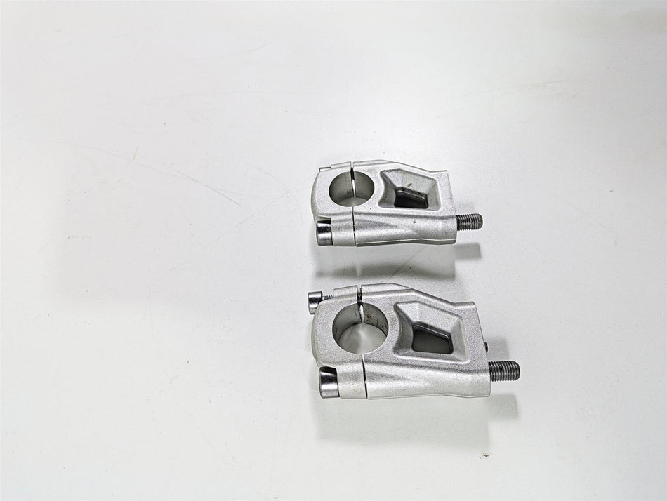 2015 Triumph Tiger Explorer XC Oem Handlebar Riser Holder Set T2040813 {{ shop.shopifyCountryName }} - Mototech271