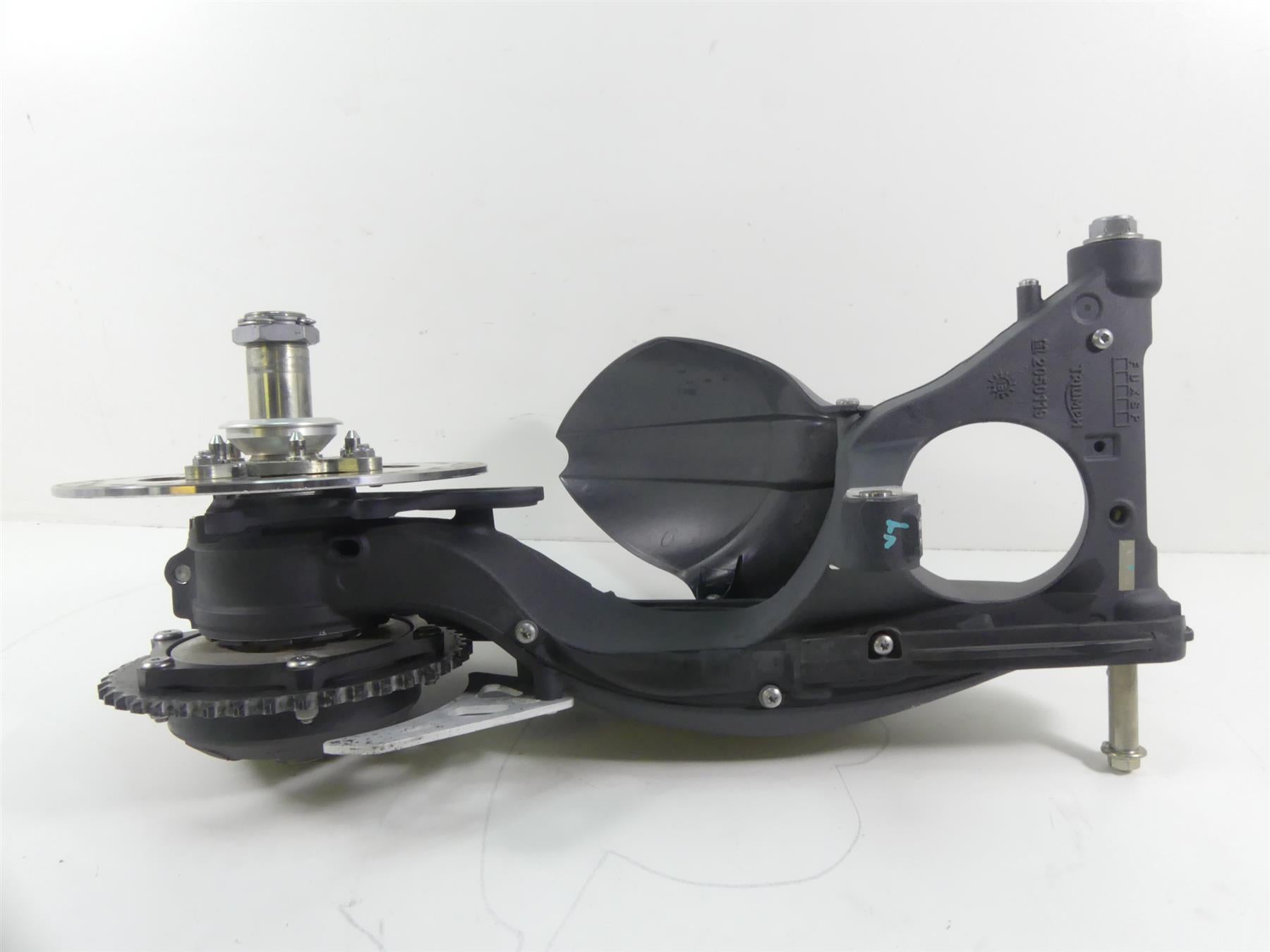 2015 Triumph 1050 Speed Triple R Rear Swingarm & Axle Set T2050897 T2012432 {{ shop.shopifyCountryName }} - Mototech271