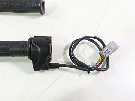 2015 Ducati Hypermotard 821 SP Ride By Wire Throttle Grip Set 66020031E {{ shop.shopifyCountryName }} - Mototech271