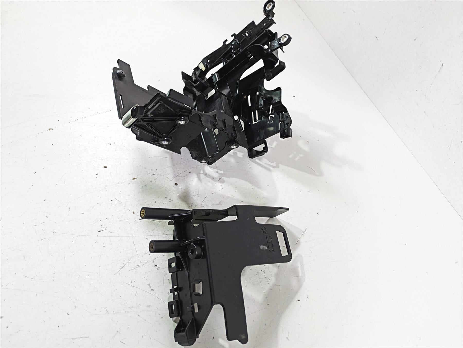 2021 Harley Softail FLSL Slim Electrical Carrier Plastic Set 69201523 69201632 {{ shop.shopifyCountryName }} - Mototech271