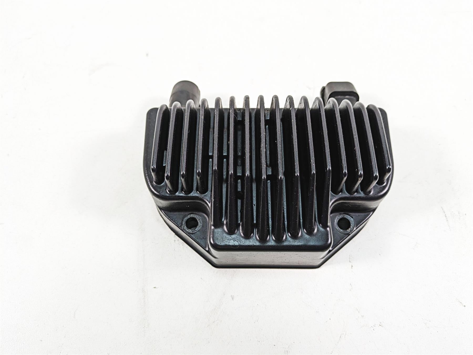2009 Harley FXDC Dyna Super Glide Custom Rectifier Voltage Regulator 74631-08A {{ shop.shopifyCountryName }} - Mototech271
