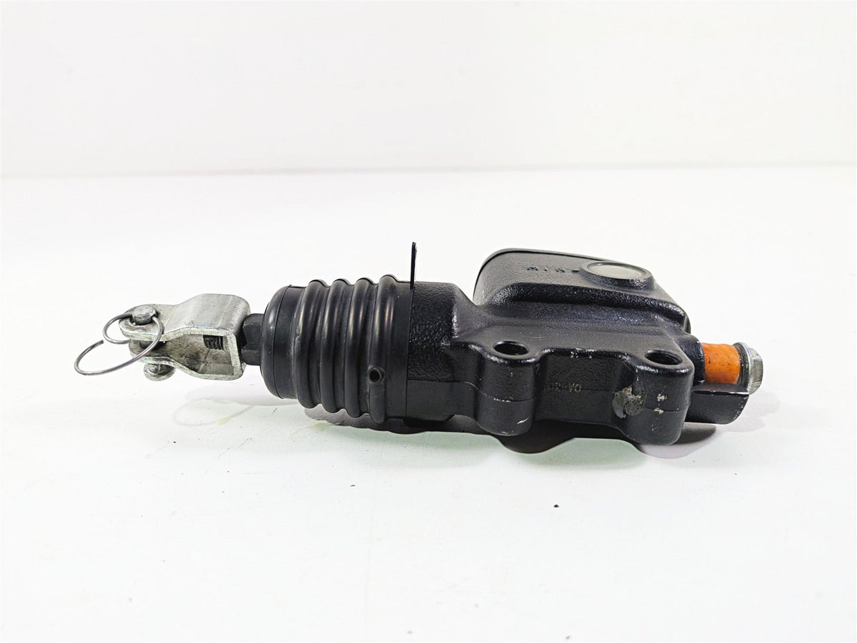 2020 Harley Softail FXST Standard Rear Brake Master Cylinder 5/8" 41700460 {{ shop.shopifyCountryName }} - Mototech271