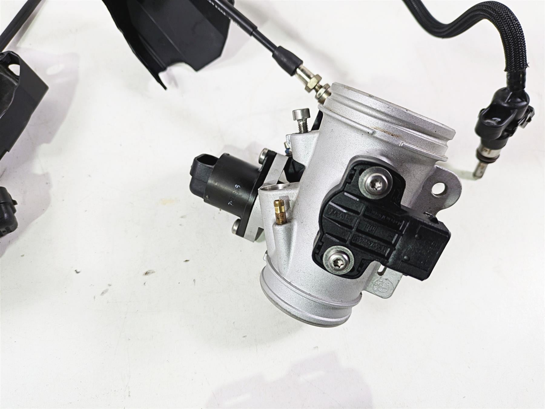 2009 BMW R1200GS K255 Adv Throttle Body Set & Cables - Read 13547705239 {{ shop.shopifyCountryName }} - Mototech271