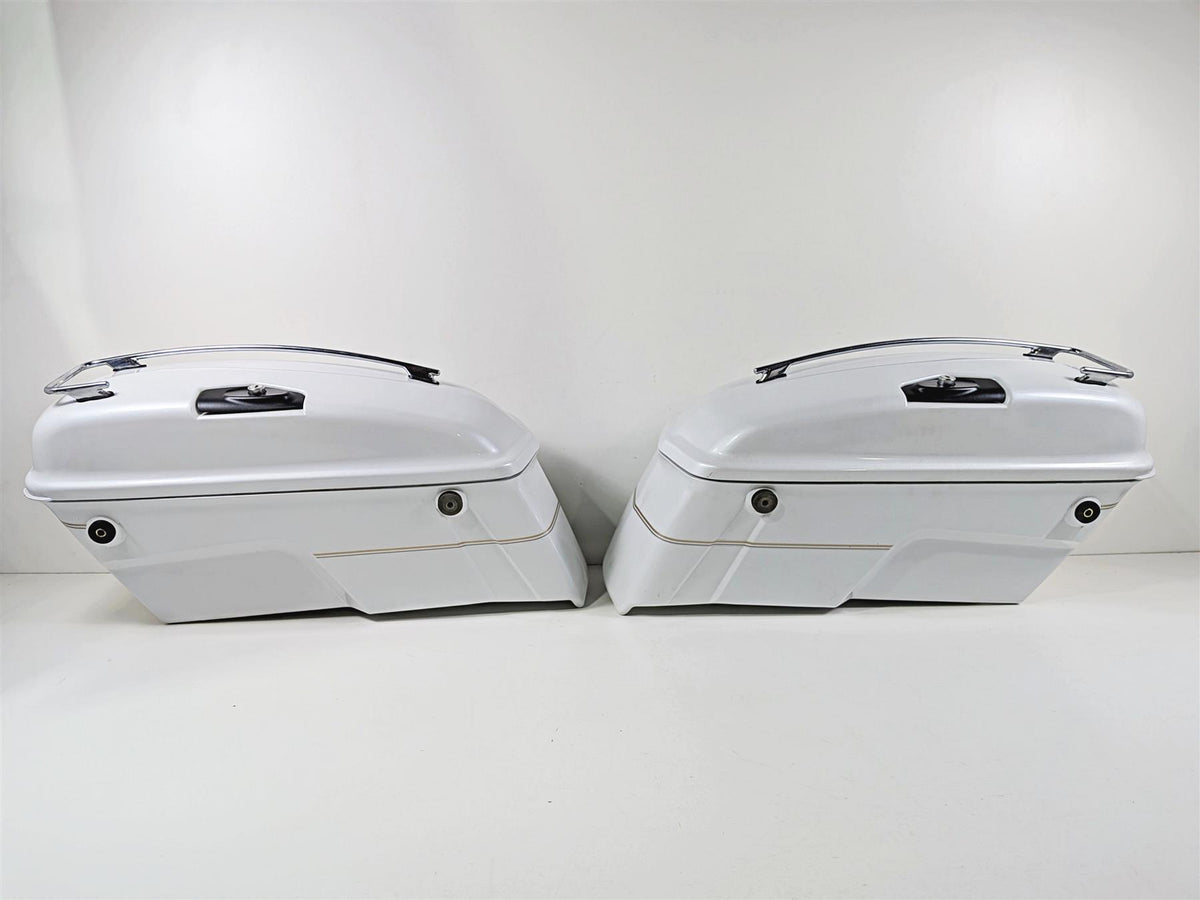 2006 Yamaha XVZ1300 Royal Star Left Right Saddle Bag Set White 4XY-Y2843-2H-P2 {{ shop.shopifyCountryName }} - Mototech271