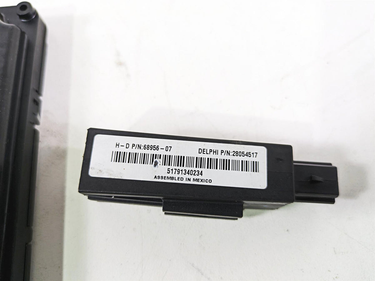 2020 Harley Touring FLHT Electra Glide Bcm Control Module Fob X-Axis 41000341F {{ shop.shopifyCountryName }} - Mototech271