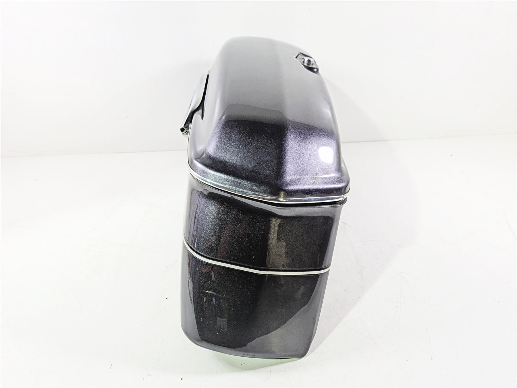 2008 Yamaha XVZ1300 Royal Star Left Saddle Bag Saddlebag - READ 4XY-Y2843-3B-4Y {{ shop.shopifyCountryName }} - Mototech271