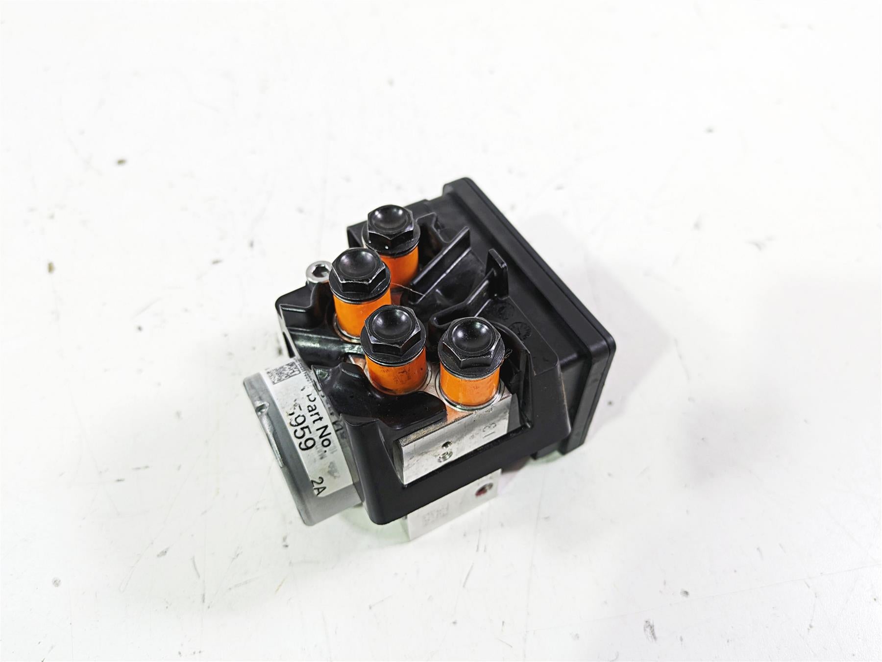 2023 Triumph Street Triple 765 RS Abs Brake Pump Module T2025961 T2025959 {{ shop.shopifyCountryName }} - Mototech271