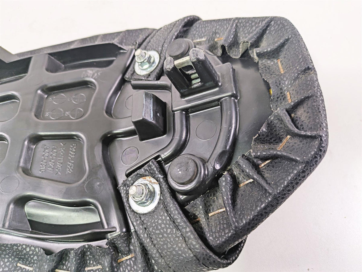 2020 Kawasaki Z900 ZR900 Rear Passenger Seat Saddle 53066-0582 {{ shop.shopifyCountryName }} - Mototech271