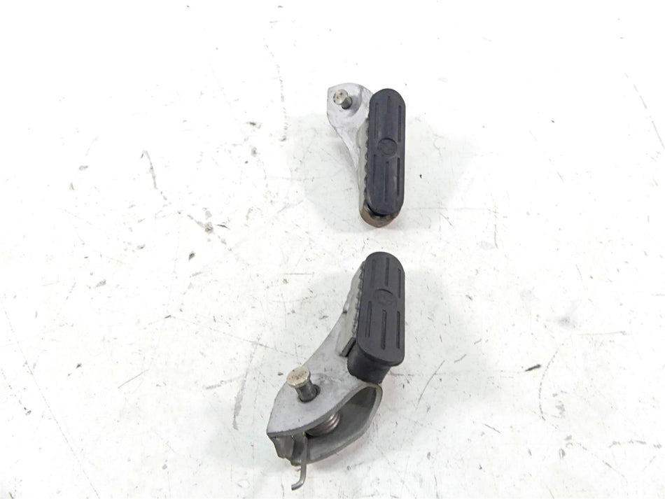 2009 BMW R1200 GS K25 Front Footpeg Foot Peg Rest Set 46717729281 46717729281 {{ shop.shopifyCountryName }} - Mototech271