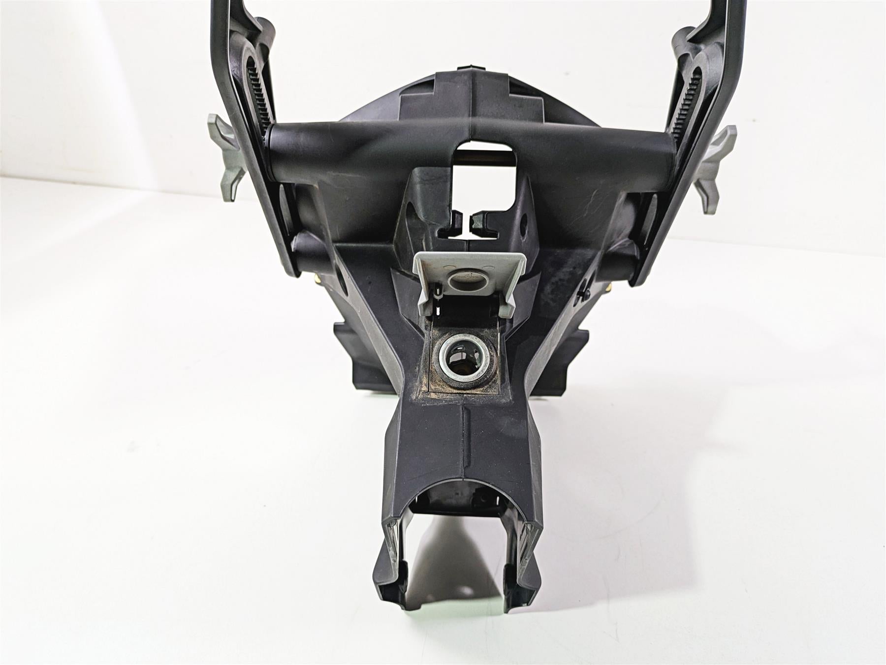 2020 KTM 1290 Super Adventure R Headlight Mask Holder Carrier Stay 6071401110033 {{ shop.shopifyCountryName }} - Mototech271