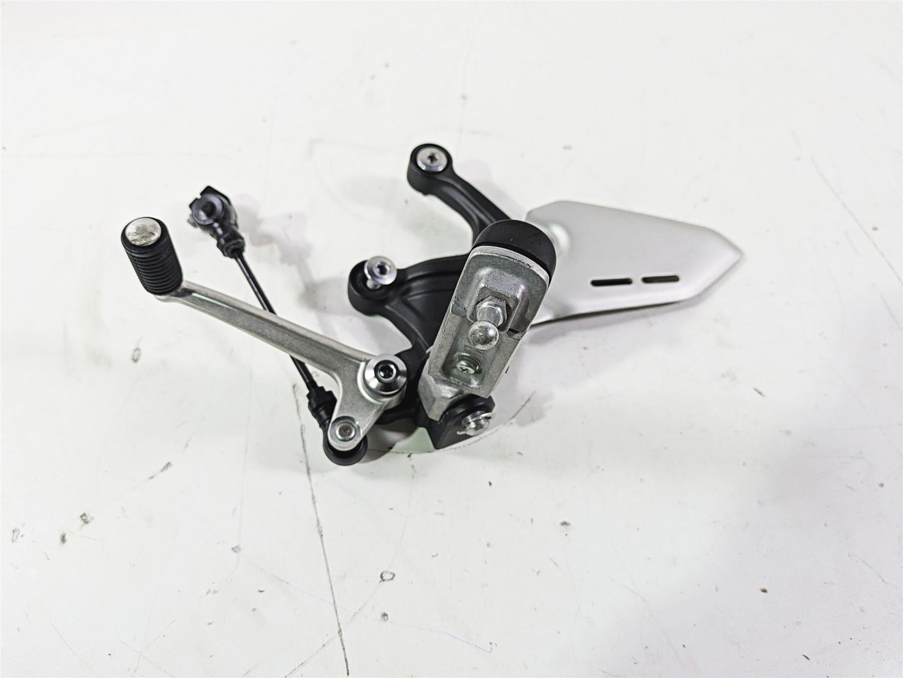 2022 Kawasaki ZR900RS Cafe Left Foot Peg Rest & Shift Lever Set 13236-0808