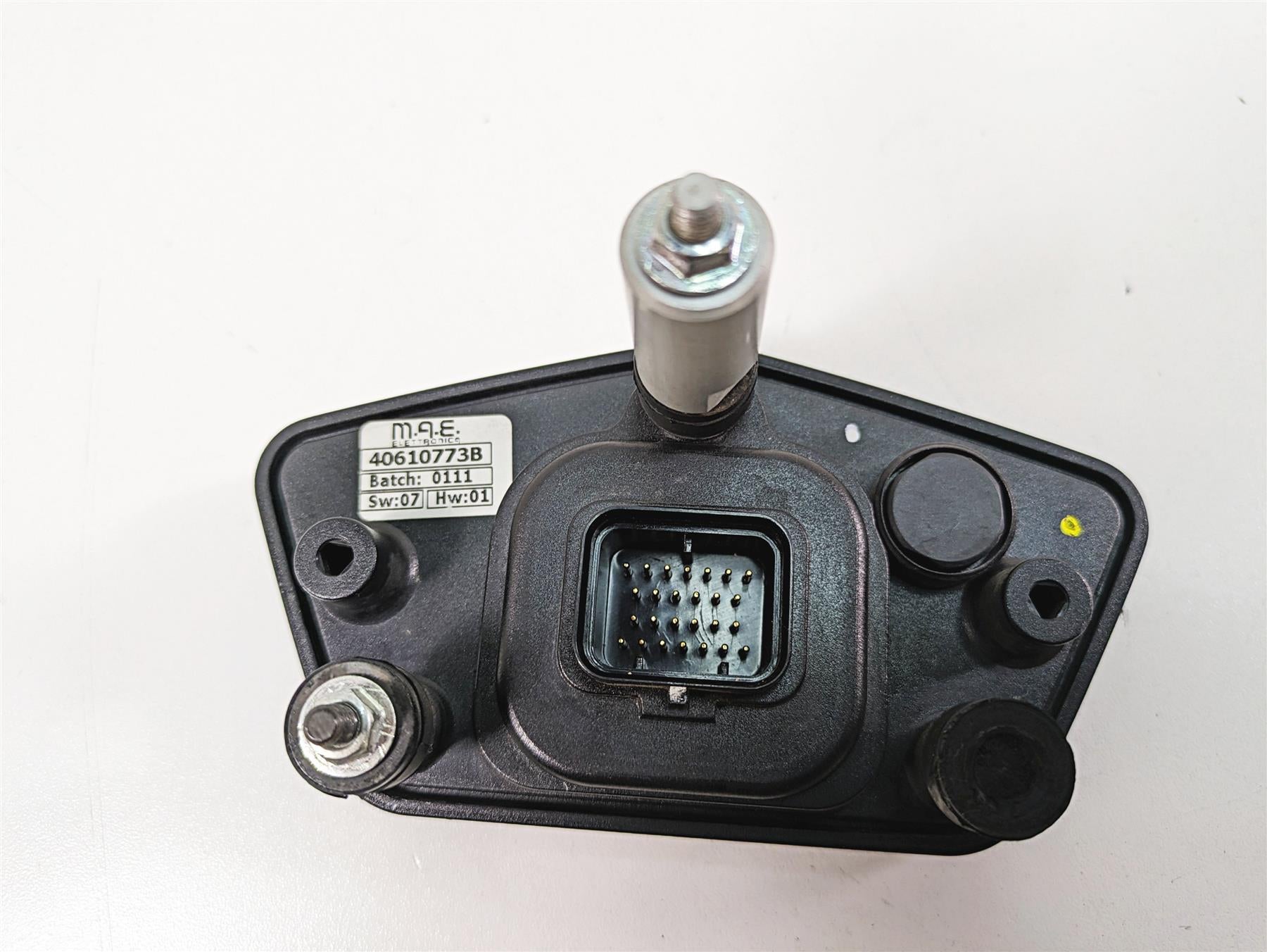 2011 Ducati Hypermotard 1100 Evo SP Speedometer 11K Ignition Switch 40610773B {{ shop.shopifyCountryName }} - Mototech271