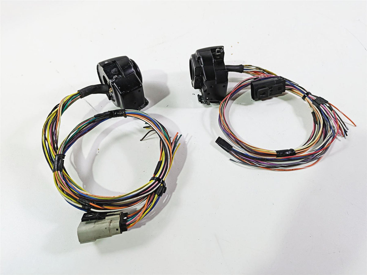 2010 Harley Touring FLHTK Electra Glide Hand Control Switch Set 12" 71682-06A {{ shop.shopifyCountryName }} - Mototech271