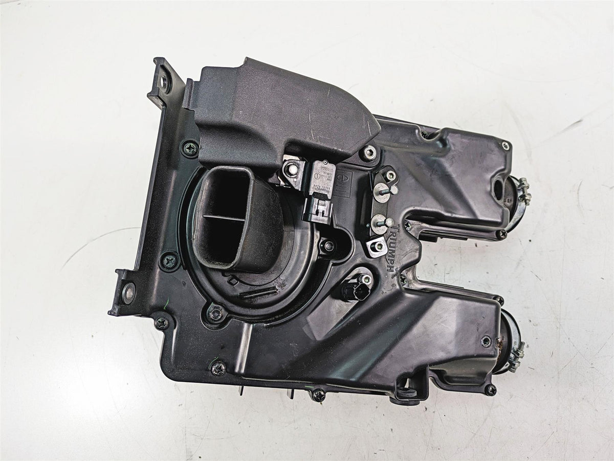 2011 Triumph America Air Cleaner Breather Box & Covers T2208750 T2208495 {{ shop.shopifyCountryName }} - Mototech271